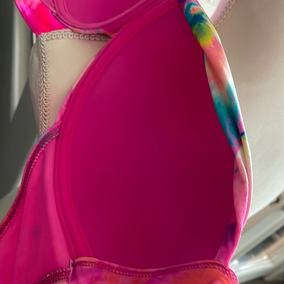Coco Reef swim top